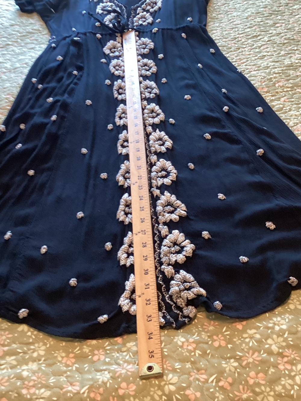 Free People Maxi Dress with White Floral Embroidery and V-Neck M - Picture 7 of 9